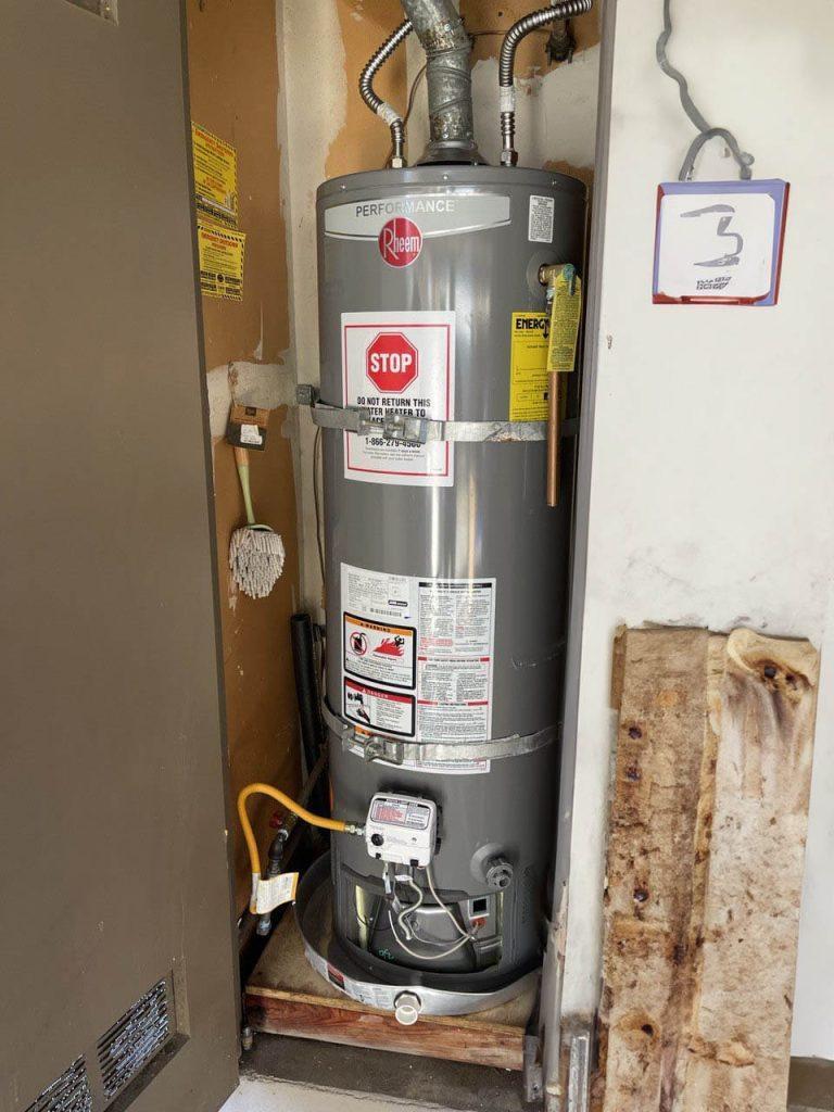 Indulge in comfort and efficiency with United Plumbing's Gas Water Heater service in Sunnyvale