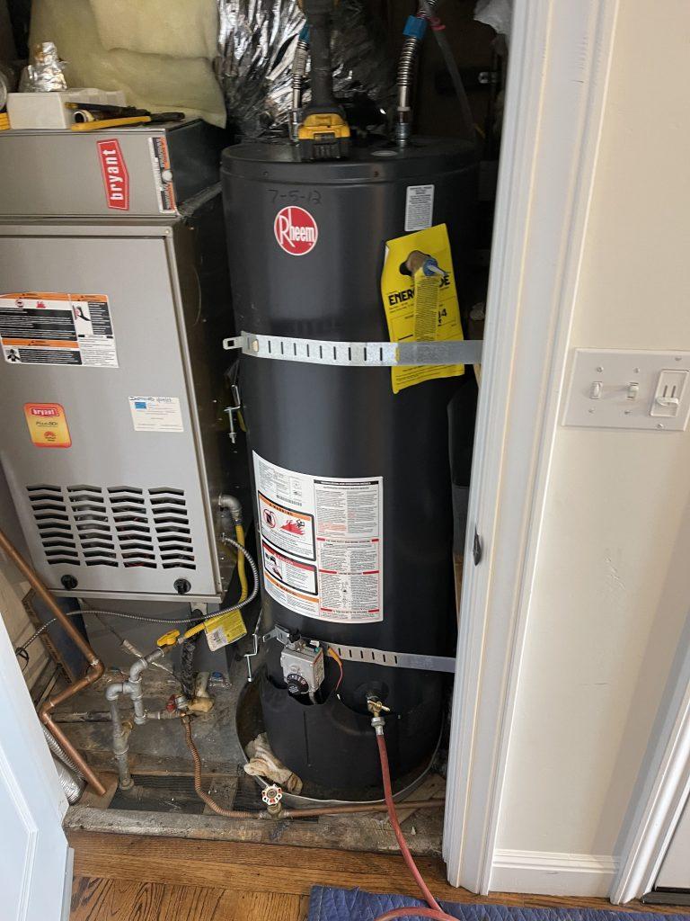Picture of a newly installed water heater in a Sunnyvale house, a testament to our quality replacement service
