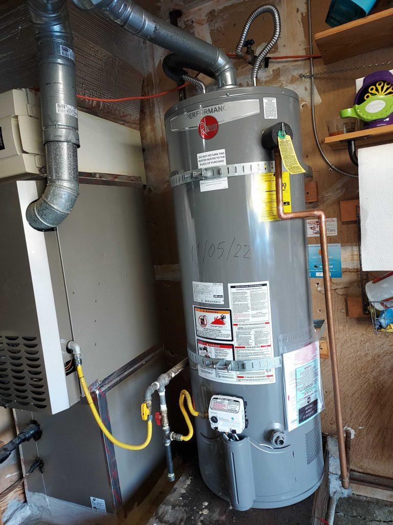 A professional plumber providing expert 50 gallon water heater services in Woodside | United Plumbing