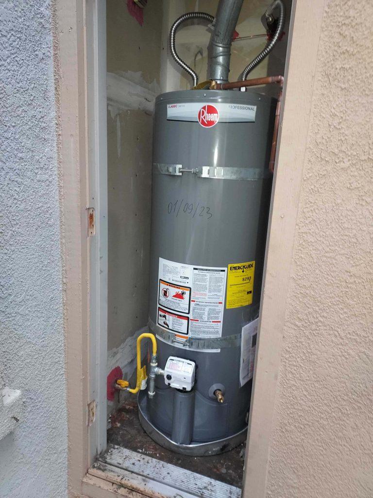 Expert Instant Hot Water Heater Repair, Installation, and Replacement in Woodside | United Plumbing