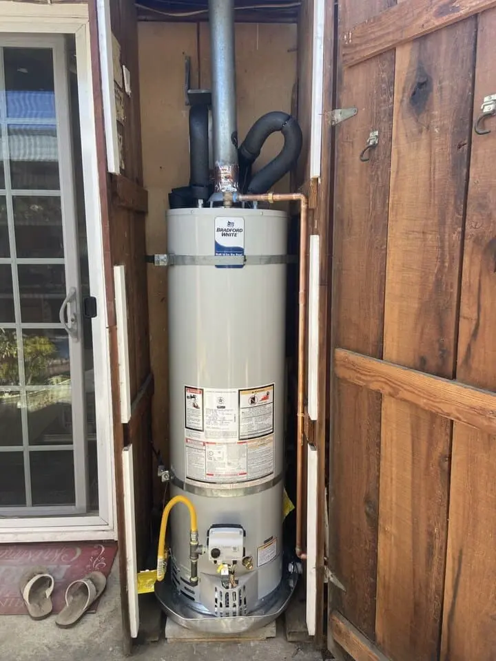 Signs You Need Gas Tank Water Heater Repair or Replacement